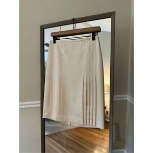 Amanda Smith Ivory Pleated Skirt Size 4 NWT